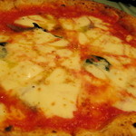 Pizzeria Pancia Piena - 【ランチタイム】アンチョビとチーズのトマトソースのピザ