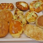 ロリアン - 「ぱん１０個１０種類」\1295です(10/9UP)