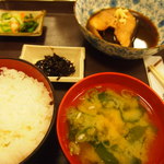 東都グリル - 煮魚定食　銀だら　おすすめはまぐろ刺身らしいです