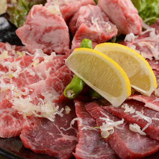 部位ごとに様々な産地から厳選した豊富なメニュー！一品料理も◎