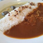 ジョナサン - 料理写真:スパイシーダブルカレー　サラダ付き(999円)