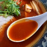 ラギちゃんラーメン - 辛化塩中華のスープ