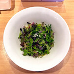 塩そば まえだ - 和え玉＆梶谷農園ハーブサラダ