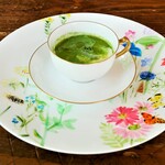 ラ・カーサ・ディ・テツオ オオタ - 『コゴミと大豆のポタージュ、キャビア』