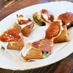 ラ・カーサ・ディ・テツオ オオタ - 『猪とウドの春巻き、燻製チーズ』