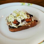 ラ・カーサ・ディ・テツオ オオタ - 『アカシアの花弁パンと人参、アカシア蜂蜜』