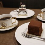 羅座亜留 - 