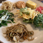 さくら亭 - 惣菜バイキングより