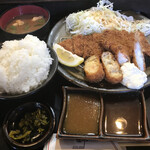 とん亭 - ロースミックス定食