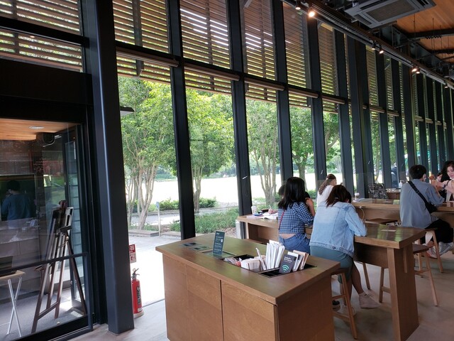 スターバックスコーヒー 浜松城公園店 遠州病院 カフェ 食べログ スターバックスコーヒー 浜松城公園店 遠州病院 カフェ 食べログ