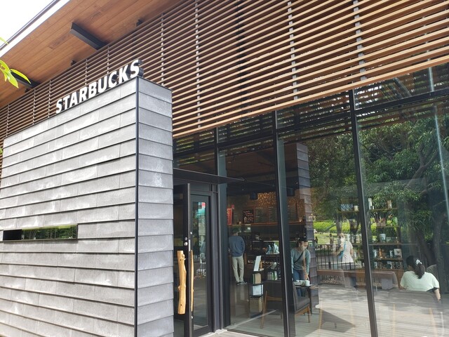 スターバックスコーヒー 浜松城公園店 遠州病院 カフェ 食べログ