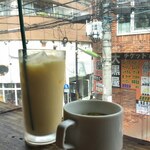カフェ＆バー カメラ - マンゴーラッシーとランチのスープ