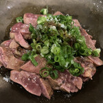 炭焼呑処 うまとら - ええ肝のさっと炙り焼き