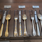 モノリス - クリストフルの「ジャルダン・エデンシリーズ」
      一本45000円也。（笑）