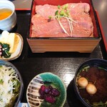 レストラン 牛石 - トクセン、て、さすがです。美しい。