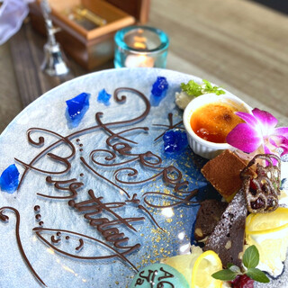 アニバーサリー プレミアムコース 誕生日 記念日はこのコースがおすすめ カラフルな熱帯魚を眺めながら気取らず楽しむディナー アクアシート確約 Aqua Table アクアテーブル 北高崎 イタリアン 食べログ