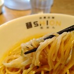 淡麗拉麺 志おん - 