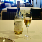 銀座 ハプスブルク・ファイルヒェン - アプフェルゼクト（950円）+10％。