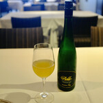 銀座 ハプスブルク・ファイルヒェン - トラウベンモストFX.Pichler（950円）+10％。