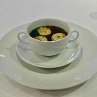 銀座 ハプスブルク・ファイルヒェン - リンドスッペ ウィーナ伝統のコンソメスープ。