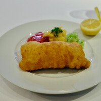 銀座 ハプスブルク・ファイルヒェン - 仔牛ロース肉の”ウィーナーシュニッツェル”（+1200円）+10％。