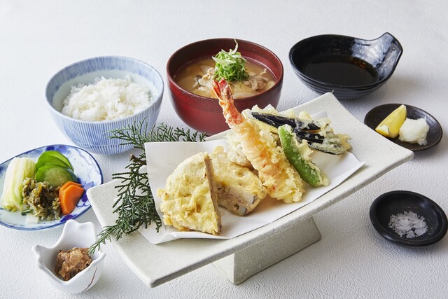 ランチメニュー ダイナミックキッチン バー 響 新宿サザンタワー店 代々木 居酒屋 食べログ ランチメニュー ダイナミックキッチン バー 響 新宿サザンタワー店 代々木 居酒屋 食べログ