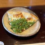 瞬 - 花山椒&フルーツトマト&カチョカバロ(岡山県吉田牧場)のピッツァ