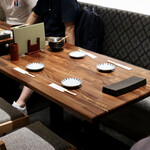 Kushi Poroemon - 奥のテーブル席へ