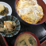 大村庵 - カツ丼　たまごの感じがいつもと違う