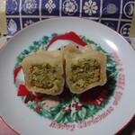 桃苑 - 餃子5個600円　断面