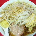 ラーメン二郎 - ラーメン小＋ニンニク多め＋ショウガ半分