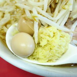 ラーメン二郎 - ショウガ半分