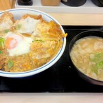 Katsuya - 得カツ丼￥715＆とん汁(小)￥132