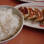 Kou rakuen - 選べる6個餃子+ライス大盛り！