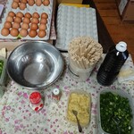 須崎食料品店 - 生玉子と薬味コーナー