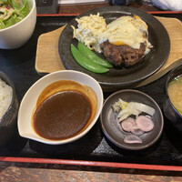 和牛料理 要 - 黒毛和牛100%チーズハンバーグ定食