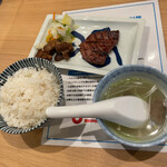 Sumiyaki Gyuu Tan Higashiyama - 牛タン、ご飯とテールスープ