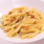 Gorgonzola and walnut cream sauce penne