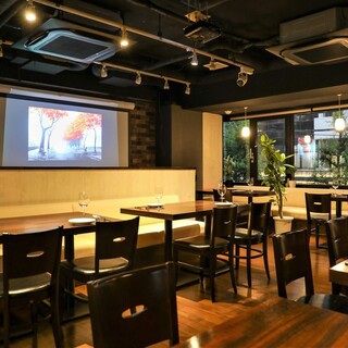 【フロア貸切OK】1、2階フロアともゆったりとした空間♪