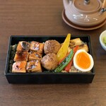 げんかい食堂 - 料理写真:10周年企画「ちょっと贅沢な焼き鳥重」