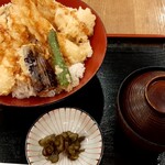 大庄水産 - 盛り沢山天丼