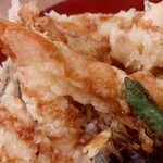 大庄水産 - 盛り沢山天丼