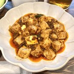 関飯店 - 旨味・辛味・痺れの三拍子揃った絶品麻婆豆腐