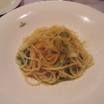 シチリア産アンチョビと春キャベツのサルディーニャ産ボラのカラスミの香り