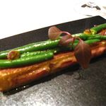 カンテサンス - フォアグラのパンケーキ インゲンとピスタチオナッツ添え
