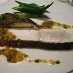 カンテサンス - 三重県産スズキのロースト ベネディクティンのソース 島オクラ添え