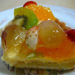 トゥレ ジュール - タルトフリュイを切り分けて★2012/9