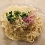 冷やし中華専門店 ひやちゅう - ホタテゆず胡椒の冷やし中華
和風だが、ちょっとオイリーだったかな？