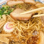 中華そば土屋商店 - 見た目より柔らかチャーシュー