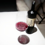 Takumi - ペアリングドリンク ： キングセラビー 葡萄果皮 発酵飲料 ： ワインを蒸留してアルコールを除去したワインっぽいドリンクです。： 大阪